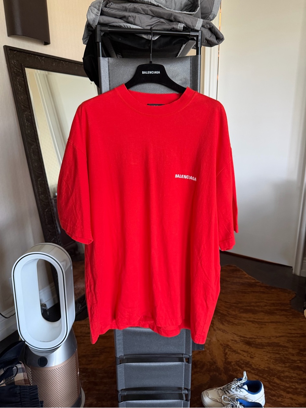 Balenciaga Men’s Red Tee - Picture 2 of 6